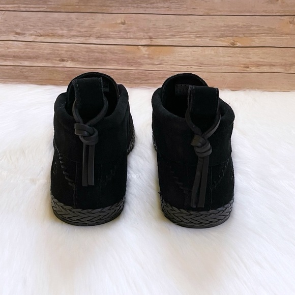 UGG Women’s Woodlyn Moc Ankle Boots In Black Suede - Picture 6 of 8